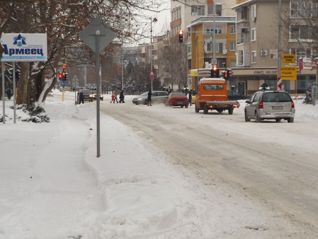 Проходими при зимни условия са пътищата на територият� ...