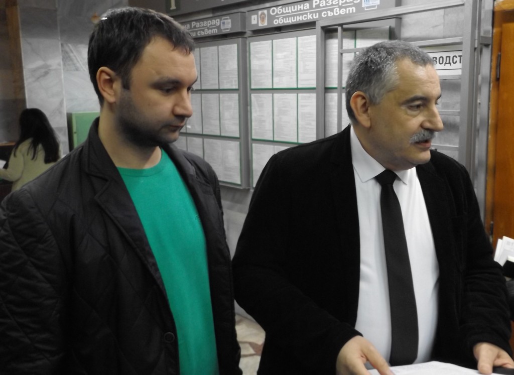Общински съветници поискаха свикване на извънредна се ...
