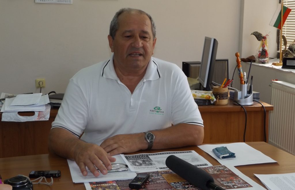 Капанският ансамбъл отбелязва половинвековен юбилей � ...