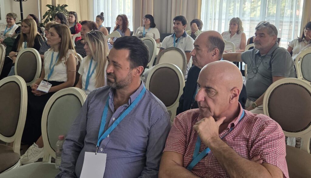 Областният управител Айлин Башева приветства участни� ...