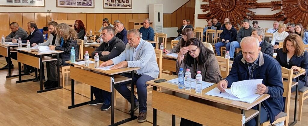 В КУБРАТ ОДОБРИХА ФИНАНСОВА ПОМОЩ ЗА ВИК „МЕДЕН КЛАДЕ� ...